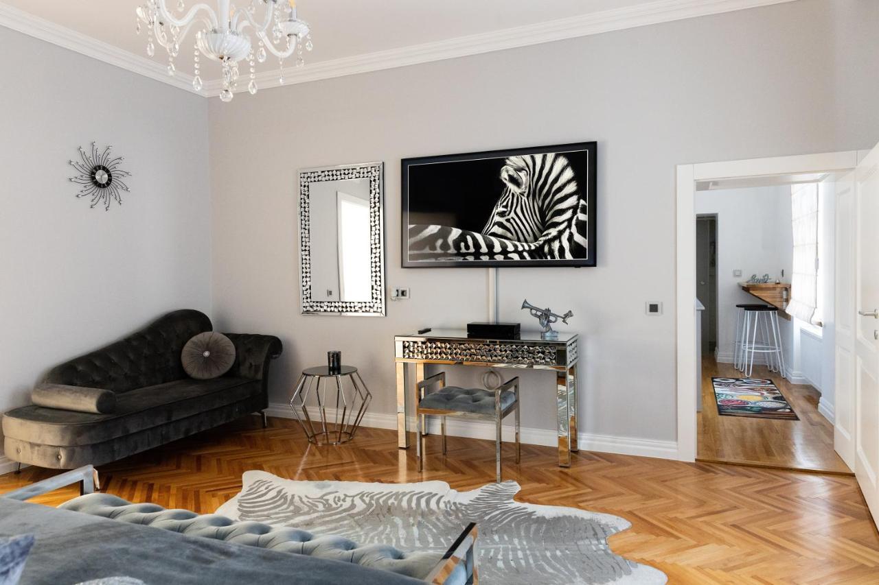 Апартаменты Fancy Flats Сибиу Экстерьер фото